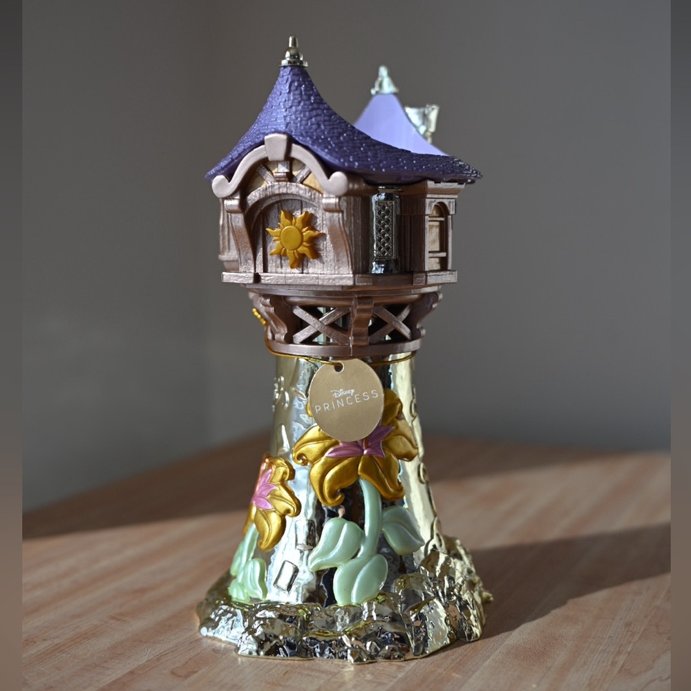 Bath & Body Works Disney Princess Rapunzel Tower Candle Holder - NWT - Picture 1 of 7